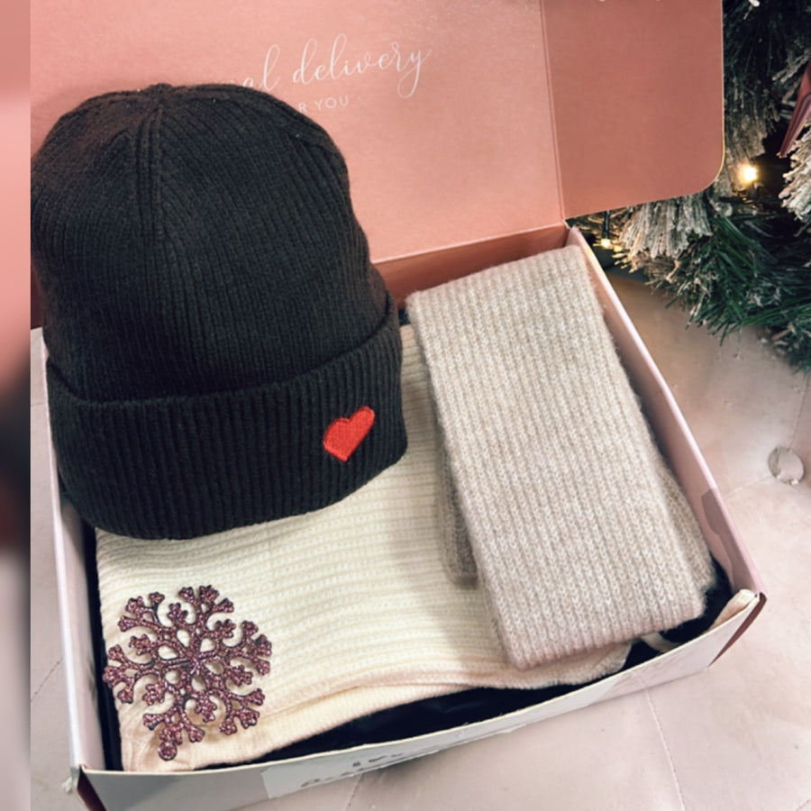 Christmas Hat Snood Box Chocolate