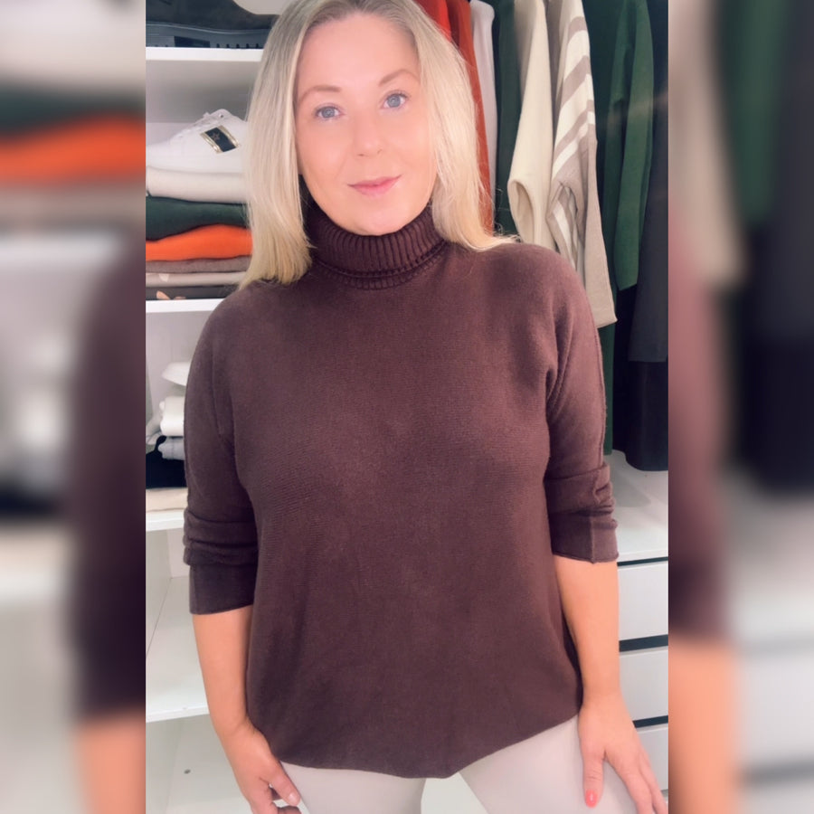 Roll Neck Knit Chocolate