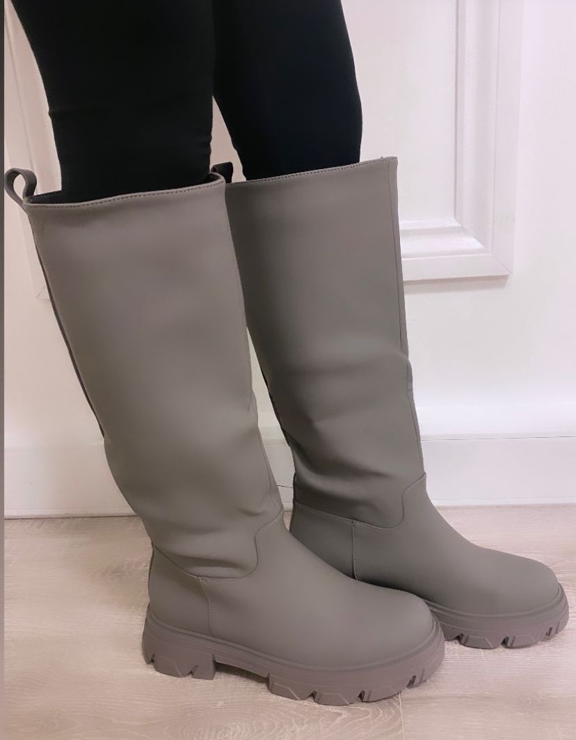 Rubberised Boots Grey